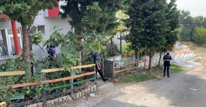 Evinin Bahçesinde İntihar Etmek İsterken Kurtarılan Şahıs Hastanede Hayatını Kaybetti