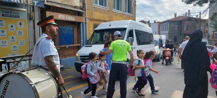 Giresun’da Okul Çevrelerinde Sıkı Denetim