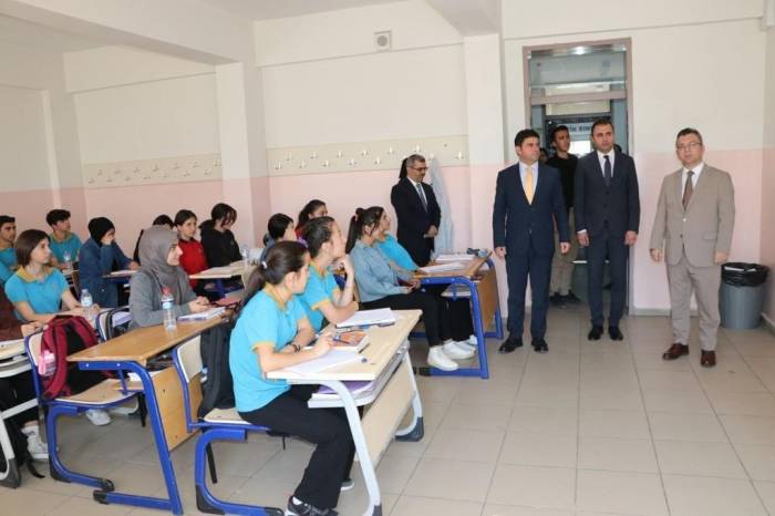 Vali Yardımcısı Furkan Berber’den Fen Lisesi’ne Ziyaret