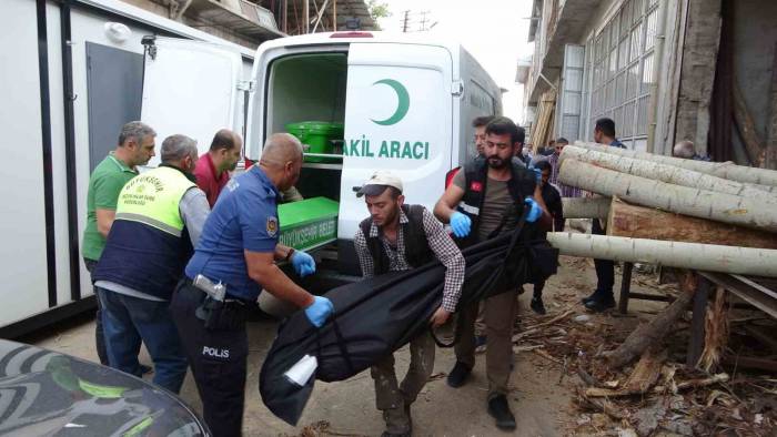 Malatya’da Esnaf Oğlu Tarafından Ölü Bulundu