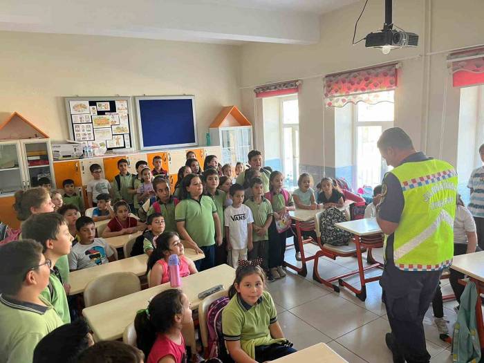 Jandarma Ekiplerinden Trafik Eğitimi