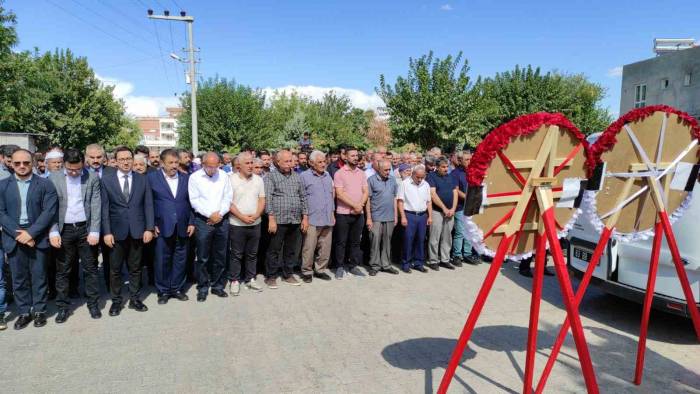 Şanlıurfalı Gazeteci Son Yolculuğuna Uğurlandı