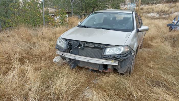 Otomobil Yoldan Çıkıp Devrildi: 3 Yaralı