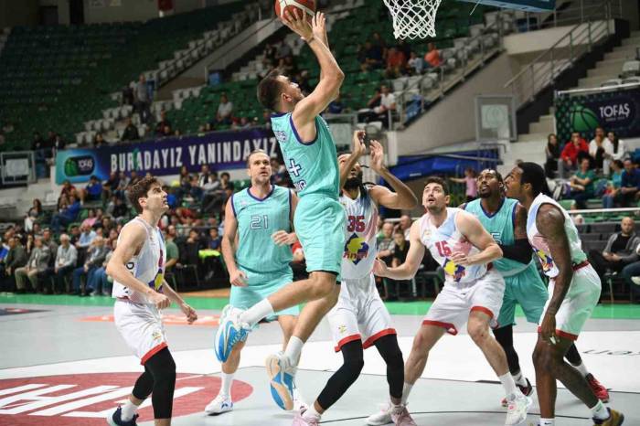 Çayırova Belediyesi, Deplasmandan Galibiyetle Döndü