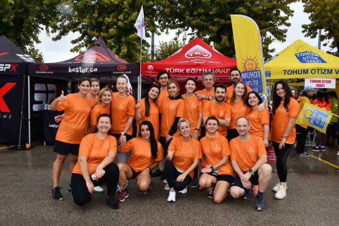 ’kız Çocukları Okusun’ Diye Koştular