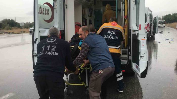 Elazığ’da Trafik Kazası: 8 Yaralı