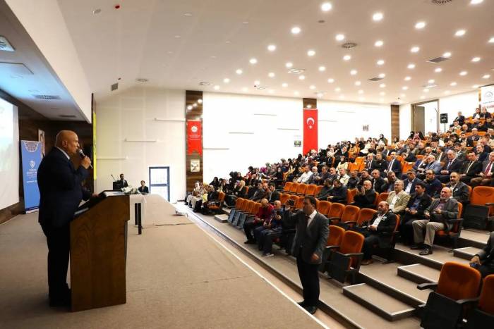 Başkan Pekmezci Mevlid-i Nebi Haftası Programına Katıldı