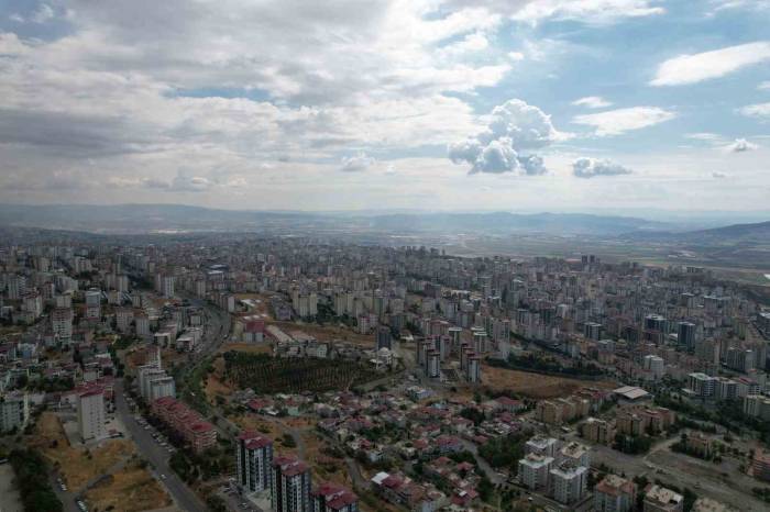 Kahramanmaraş’ta Ağır Hasarlı Binaların Yüzde 58,7’si Yıkıldı