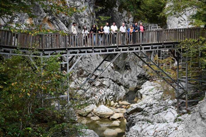 Gastronomi Kongresi İçin Gelen Davetliler Kanyon Ve Şelaleyi Gezdi