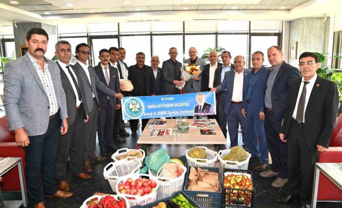 Gördes Ve Demircili Muhtarlardan Başkan Ergün’e Teşekkür Ziyareti