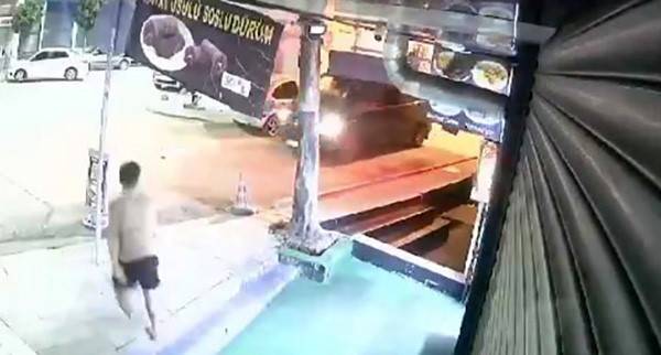 Polise Yakalanmamak İçin Donla Camdan Ve Balkondan Atladılar