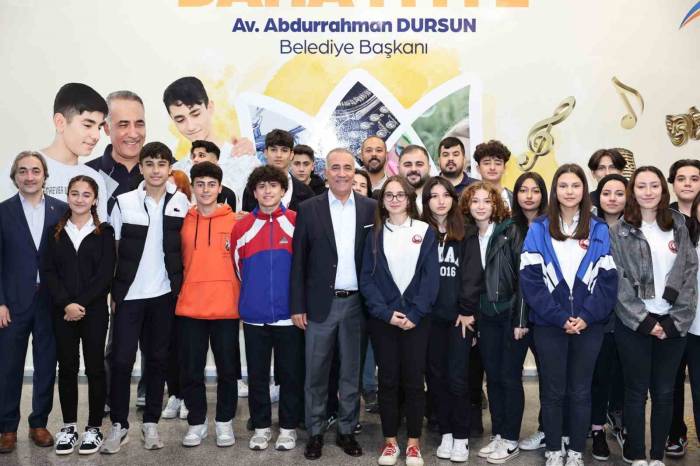 Sultangazi’de Okullar Arası Atık Toplama Kampanyası