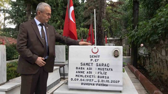 Dağlıca Saldırısında Oğlu Şehit Olmuştu...müjdeli Haberi Vermek İçin Sabaha Kadar Uyumadı