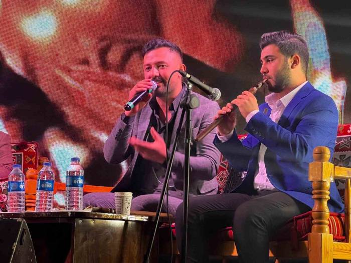 Ağrı’da Serhad’ın Dengbejleri Programı Büyük İlgi Gördü