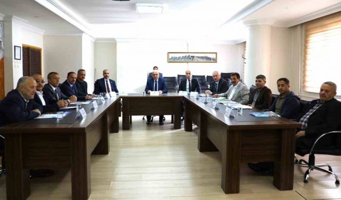 Başkan Pekmezci, Dolmuş Kooperatifi Yetkilileri İle Bir Araya Geldi