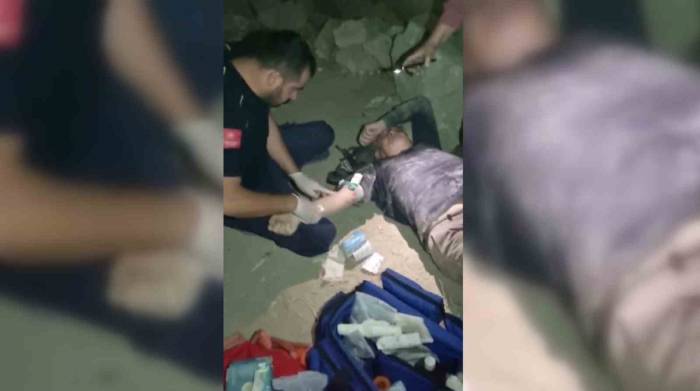 Kemah Kalesi’nde Dehlize Düşen Eski Bursa İl Sağlık Müdürünün Tedavisi Erzincan’da Sürüyor