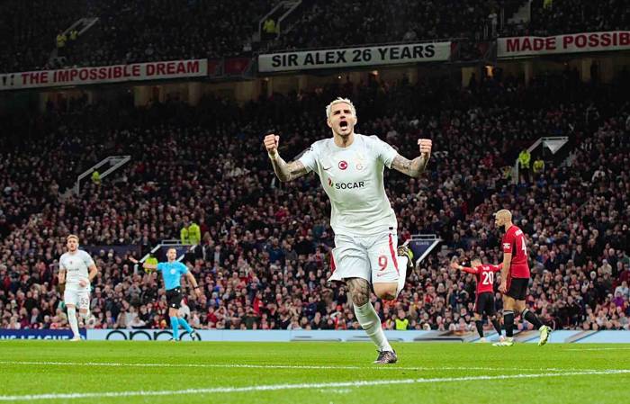 Galatasaray’ın, Manchester United Zaferi İngiliz Basınında