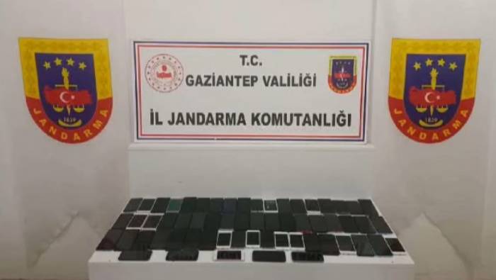 Gaziantep’te 1 Milyon Lira Değerinde Kaçak Cep Telefonu Ele Geçirildi