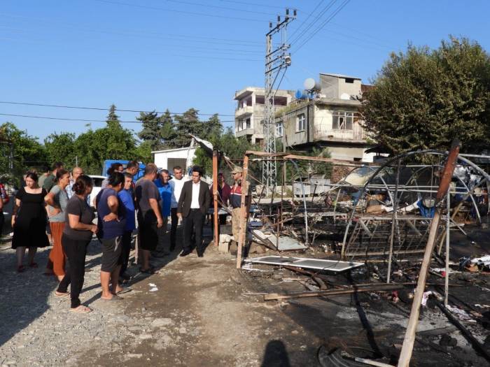 Çadırları Yanan Depremzede Vatandaşlara Devletten Şefkat Eli
