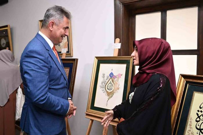 Sanatseverler Tezhip Sergisinde Buluştu