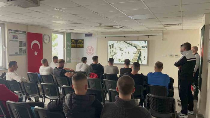 Madenci Şehrinde 37 Yıl Sonra Kurulan Takımı Maden Müzesi’nde Tanıttılar