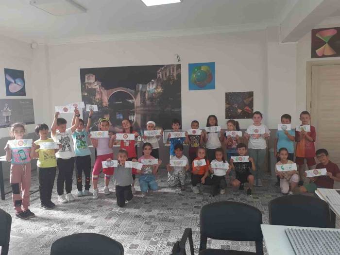 Öğretmenciler Bilecik’te 10’a Yakın Ders Ve Alanda Eğitimler Alıyor