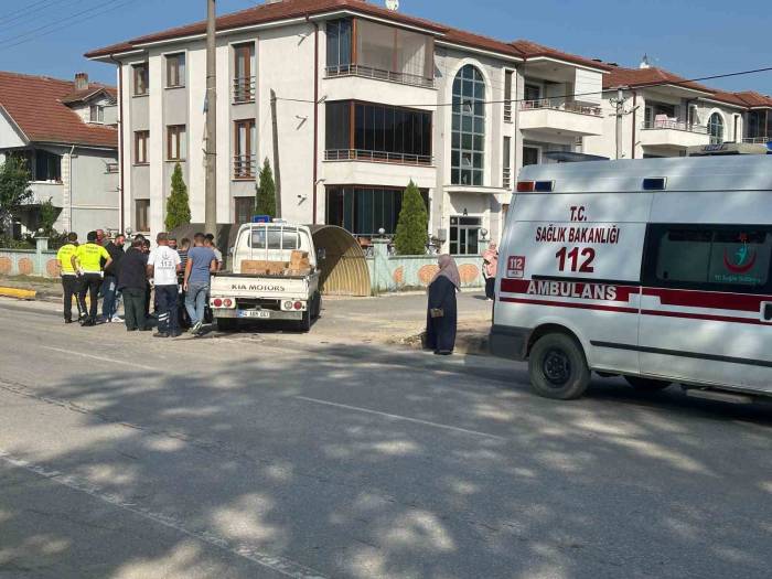 Kaskı Sayesinde Kazayı Hafif Yaralı Atlattı