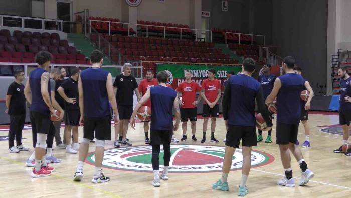 Beşok, “Görüntüde Biz Favoriyiz Ama Hiçbir Maç Oynanmadan Kazanılmaz”