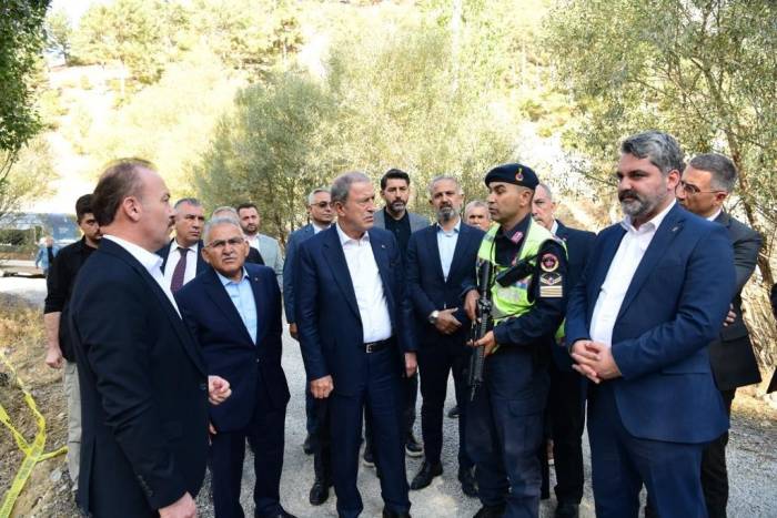 Hulusi Akar: "şehidimizin Kanı Yerde Bırakılmadı”