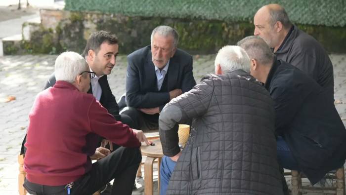 Başkan Özlü, Seymen’de Vatandaşlarla Buluştu