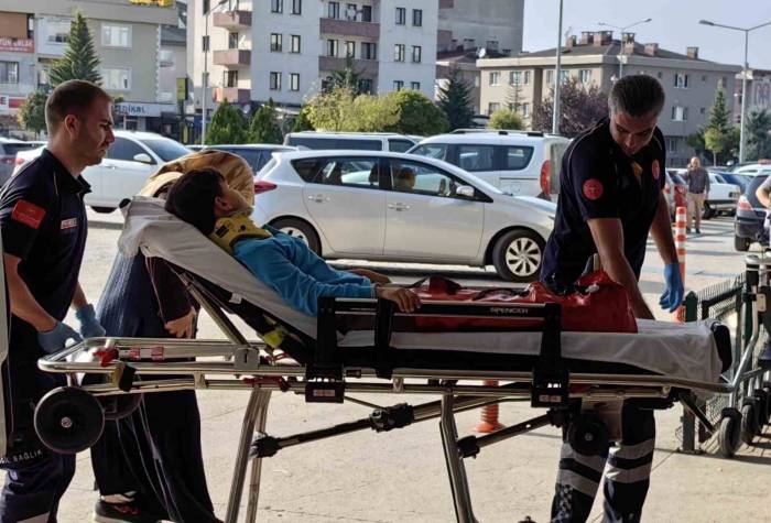 Bisiklet Süren Çocuğa Çarparak Kayıplara Karıştı