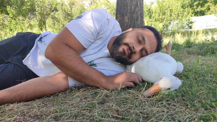 Erzurumlu Genç “Harikalar Diyarı” İle İlgi Odağı Oluyor