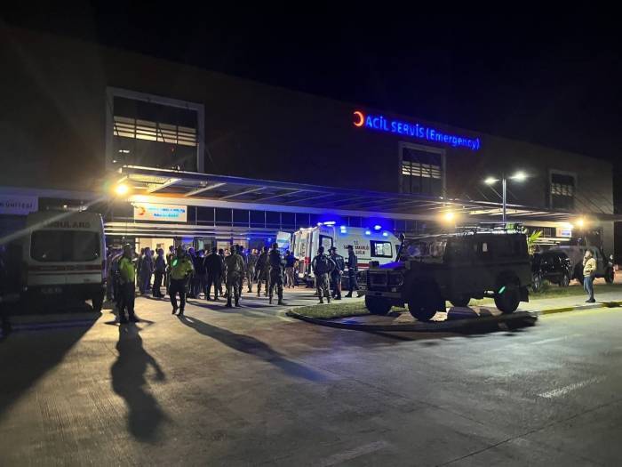 Fırat Kalkanı Harekatı Bölgesi’nde Hain Saldırı: 4 Polis, 2 Asker Yaralı
