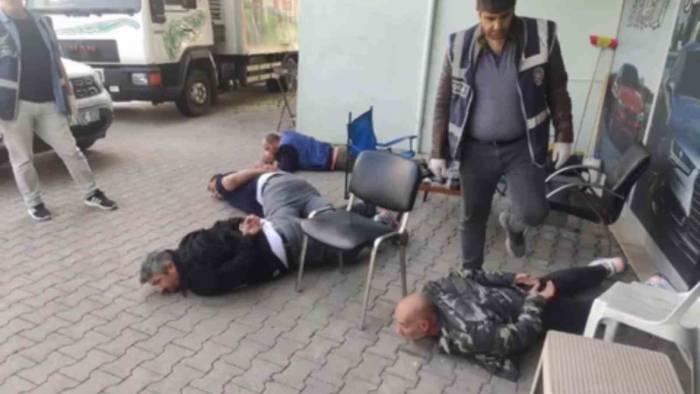 Gönen’de Çeşitli Suçlara Karışan 3 Kişi Yakalandı