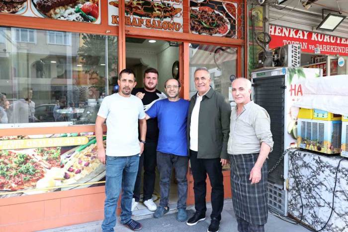 Sultangazi’de Vatandaşların Öneri Ve Talepleri Dinlenmeye Devam Ediliyor