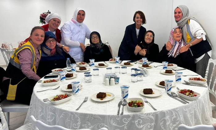 Evde Bakım Hizmeti Alan Yaşlılara Moral