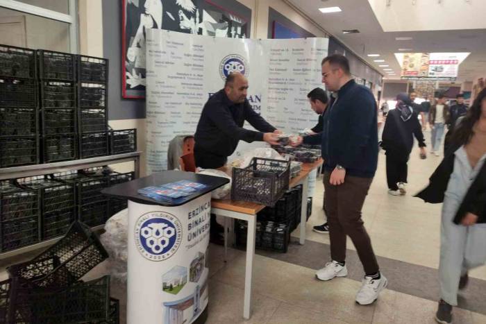 Üniversite Öğrencilerine Üzümlü ‘Hoş Geldin’