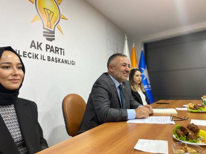 Yeni Yönetim İlk Kez Bir Araya Geldi