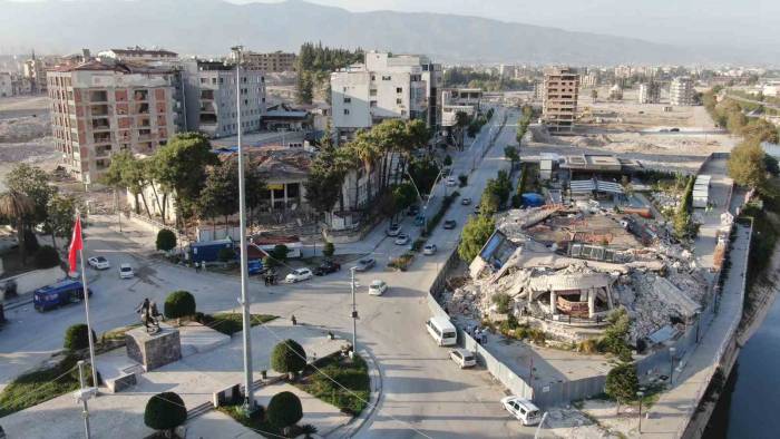 Depremin 8. Ayında Enkaz Kentte Hüzünlendiren Değişim