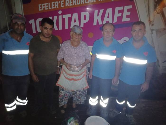 Efeler Belediyesi Temizlik İşçilerinden Alkışlanacak Hareket