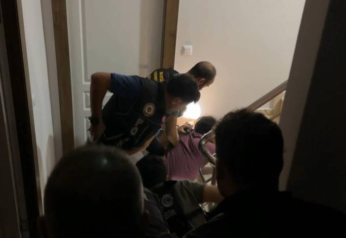Bazen Villada Bazen Köy Evinde...balıkesir’de Uyuşturucu İle Mücadele Her Yerde