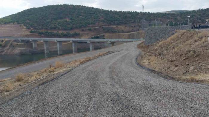 Bingöl’de Yol Yapım Çalışmaları Sürüyor