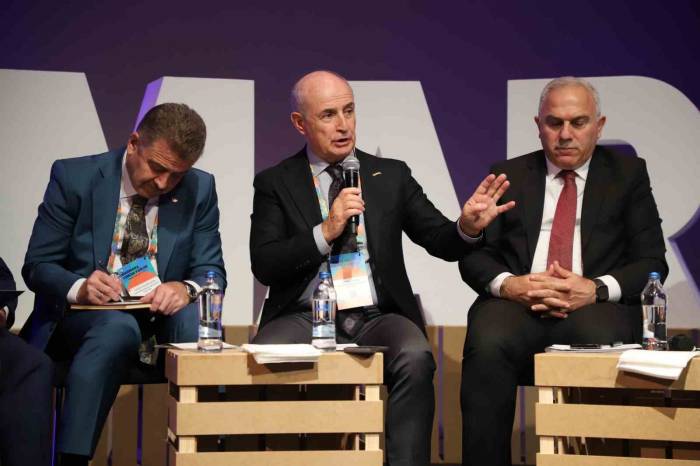 Büyükçekmece Belediye Başkanı Akgün İlçedeki Kentsel Dönüşüm Ve Depreme Hazırlık Çalışmalarını Anlattı