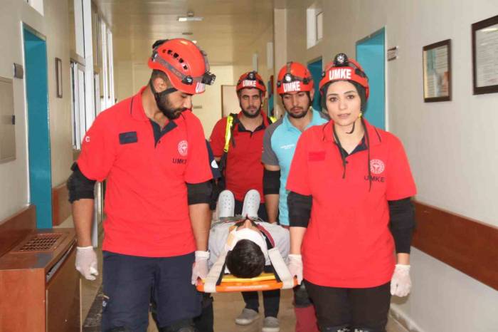 Elazığ’da Gerçeği Aratmayan Deprem Ve Yangın Tatbikatı