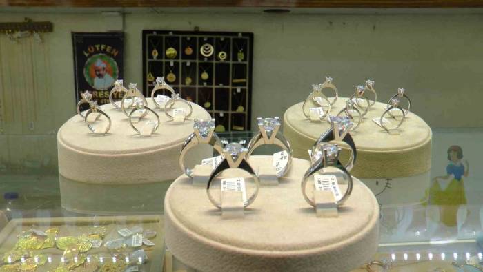 Altında ‘Yüzük’ Sezonu