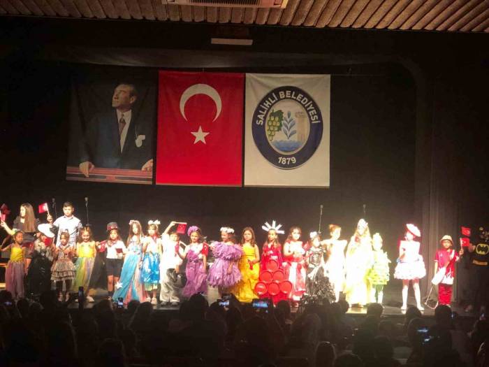 Salihli’de Çocuklar Gönüllerince Eğlendi