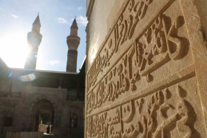 Yht Turist Çekti, Gök Medrese’yi 1 Milyon Kişi Ziyaret Etti