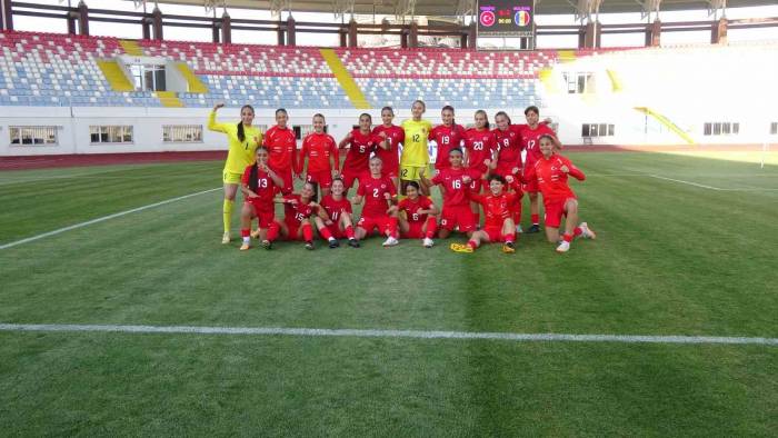 U17 Kadın Milli Takımı Avrupa Şampiyonası’nda Moldova’yı 6-2 Mağlup Etti