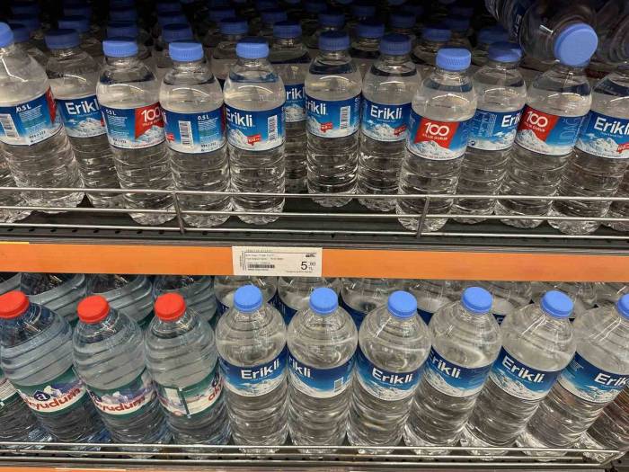 Ucuzluk İçin Kurulan Tarım Kredi Marketleri, İçme Suyu Fiyatlarında Zincir Marketleri Geçti