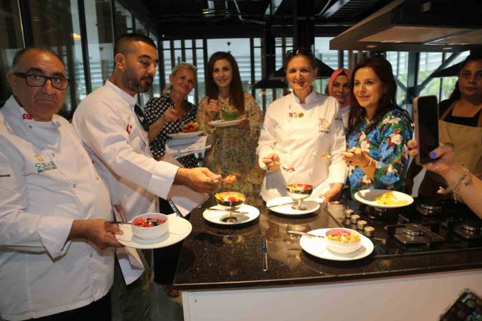 Yüreğir Belediyesi Kültürevleri Lezzette Yarıştı